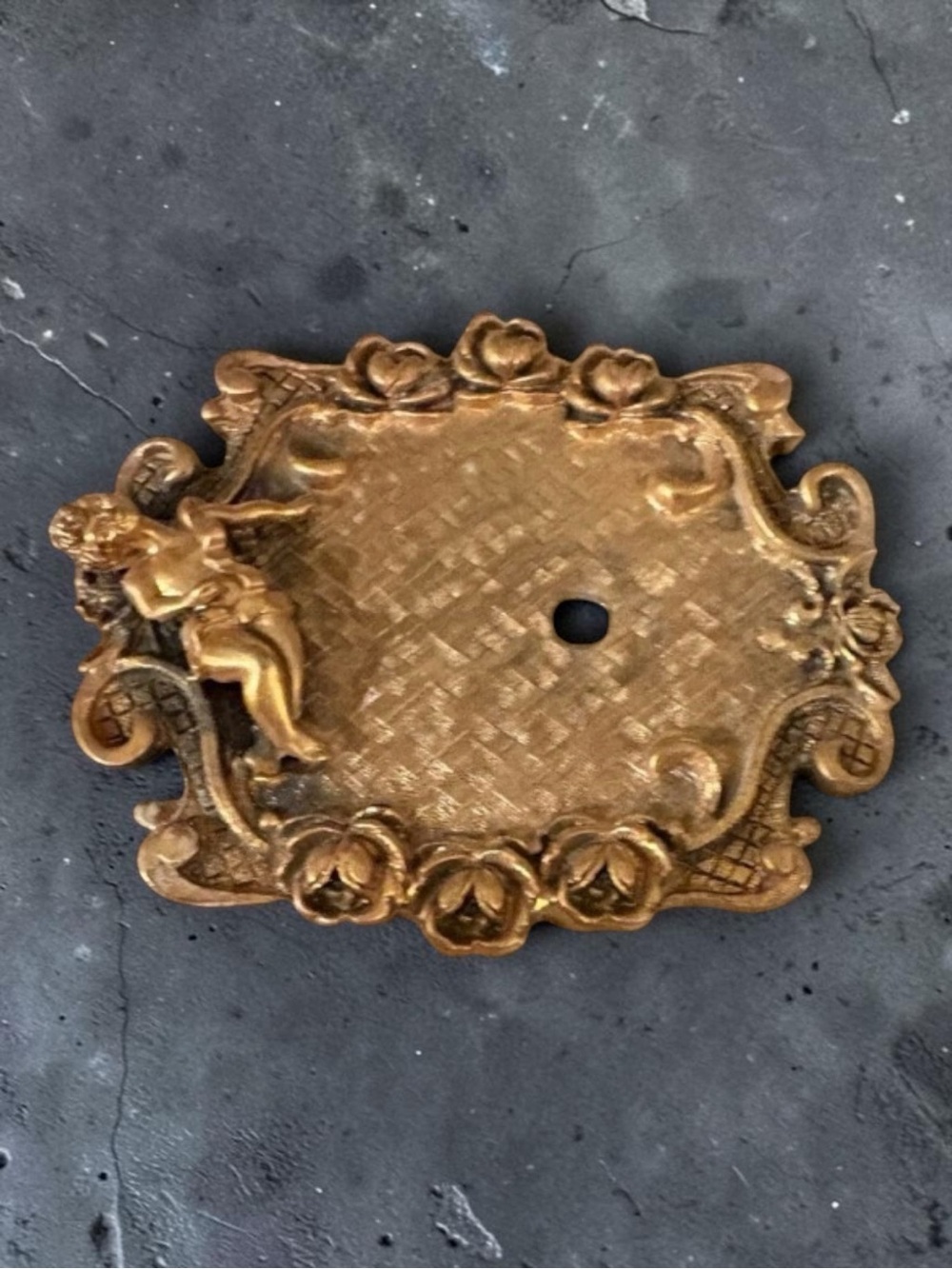Vintage Baroque Ornate Cherub Hardware Backplate - Antiqued
Gold Finish